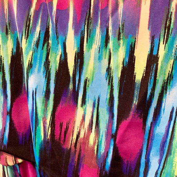 Short, Colorful Dress - Picture 4 of 4